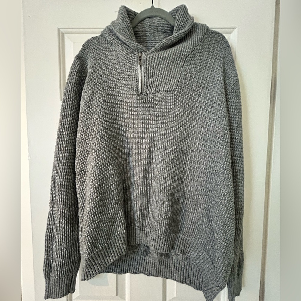 Men’s XL Le Chateau Sweater